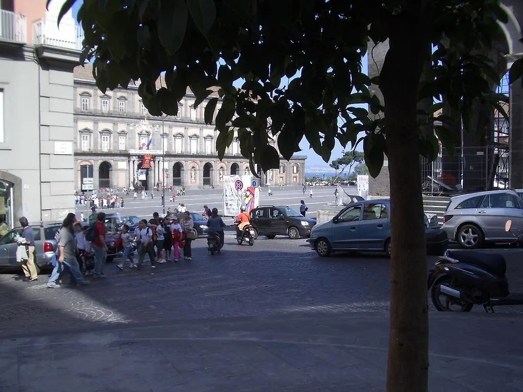Serra Casa Vacanza A Piazza Del Plebiscito 나폴리